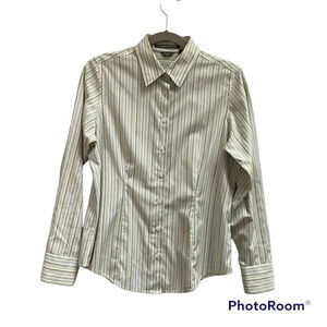 Eddie Bauer  long sleeve cotton button blouse sz M